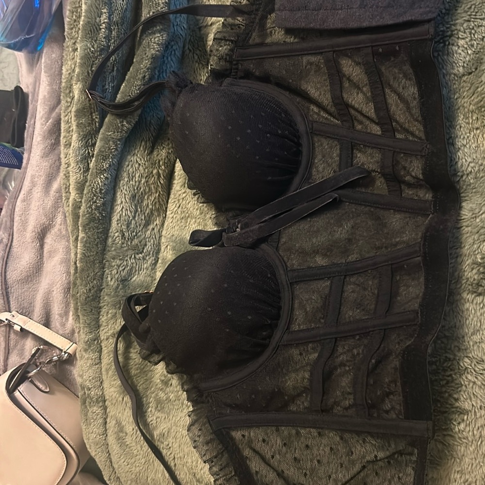 32B black Victoria secret corset